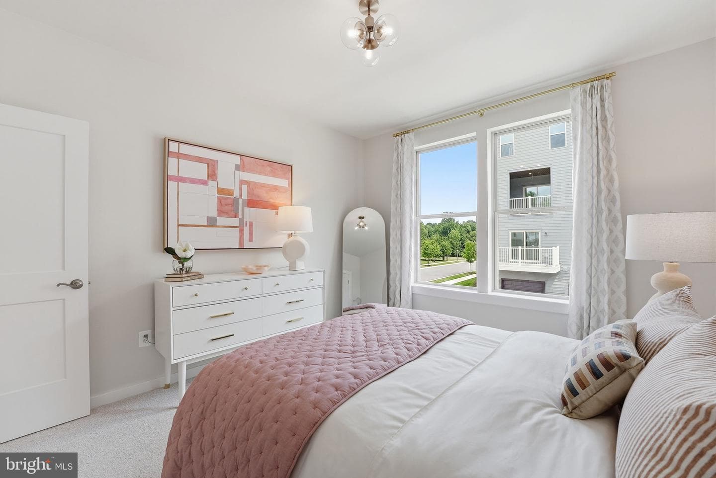 14152 Slate Street photo 29