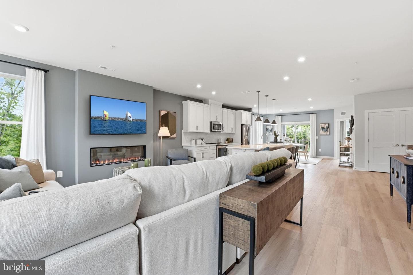 14150 Slate Street photo 13