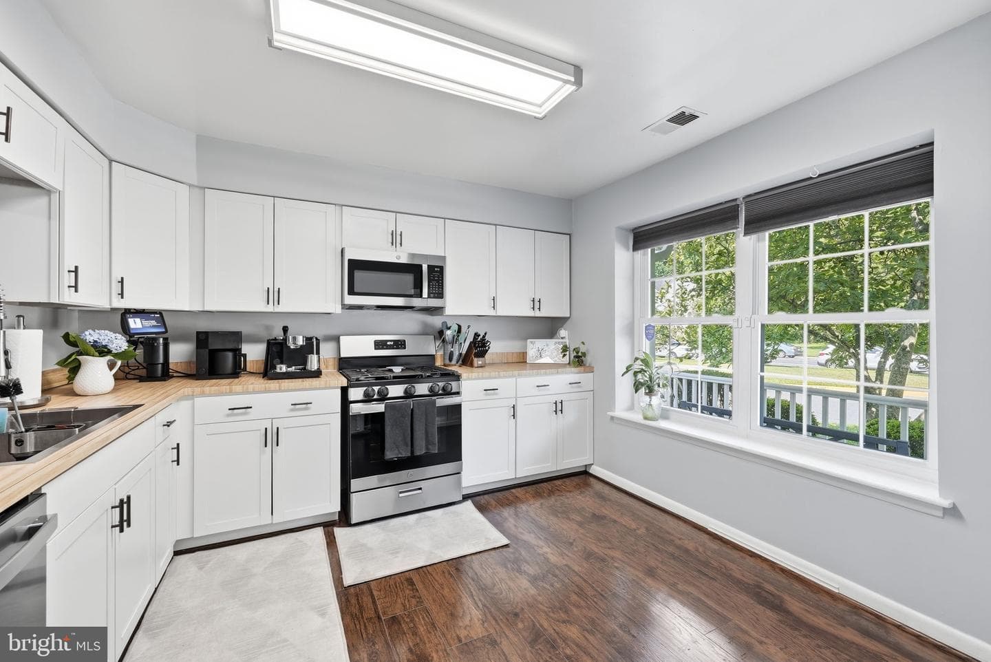 15208 Cloverdale Road photo 4