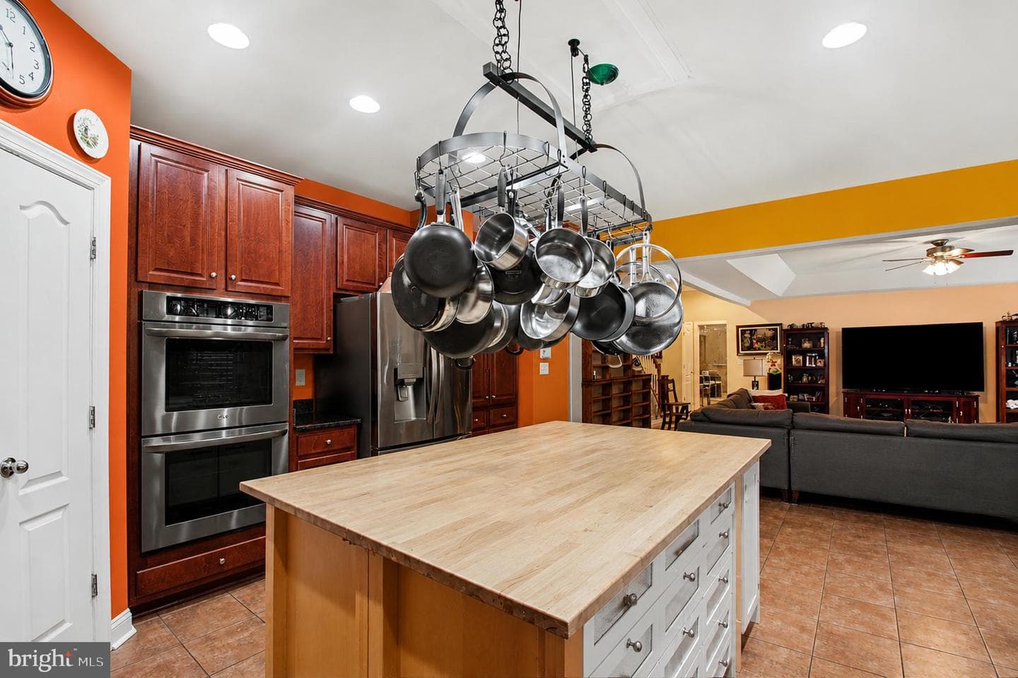 10823 Heaven Scent Lane photo 8