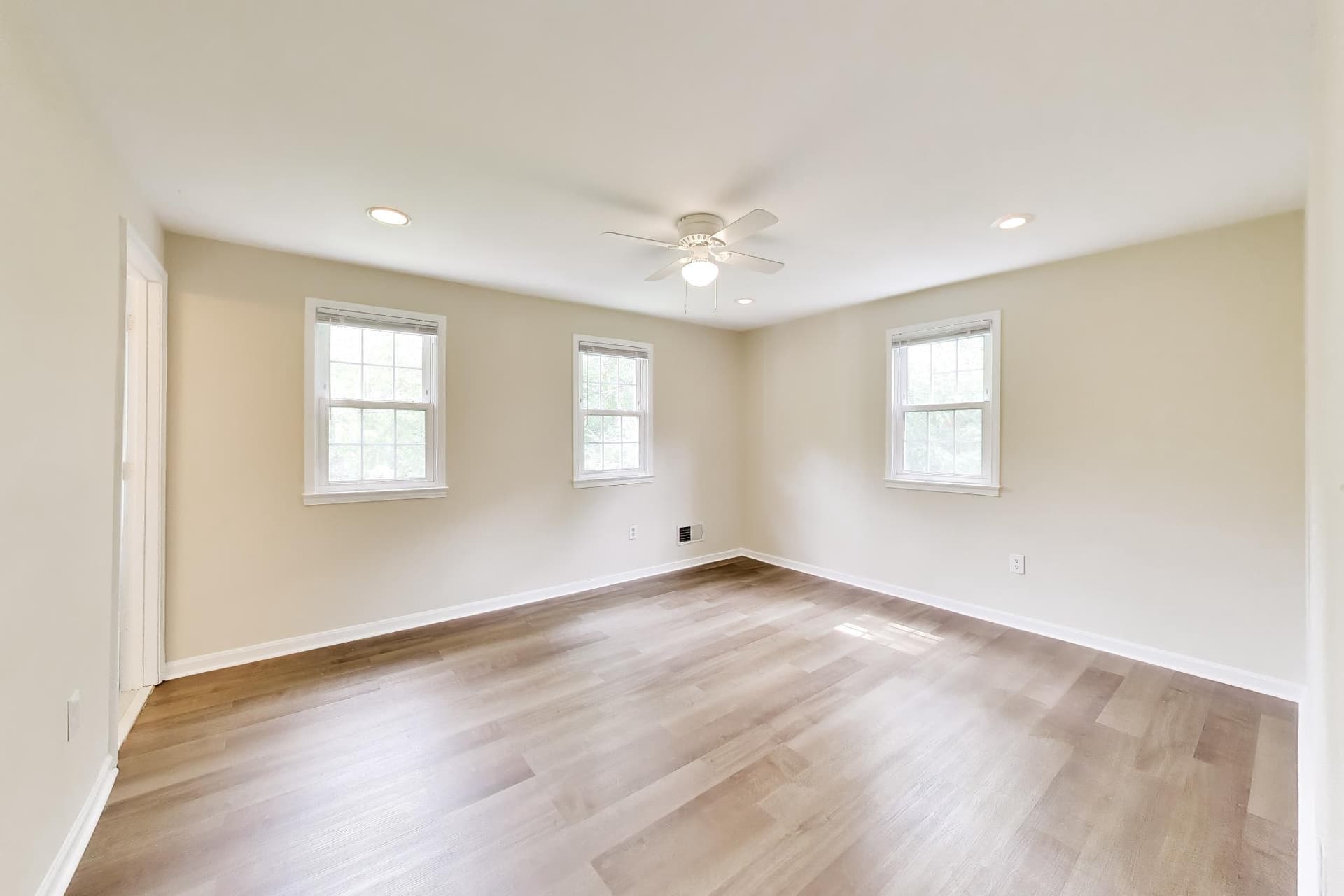 1306 Mead Terrace photo 17