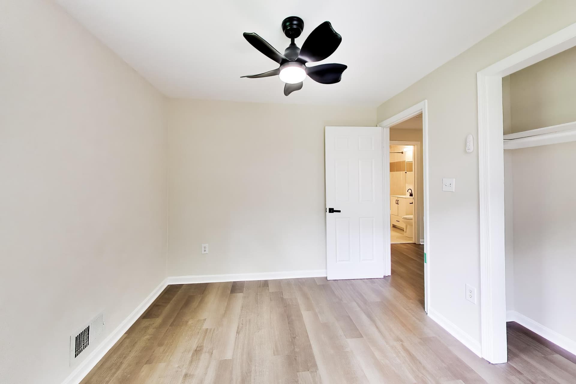 1306 Mead Terrace photo 23