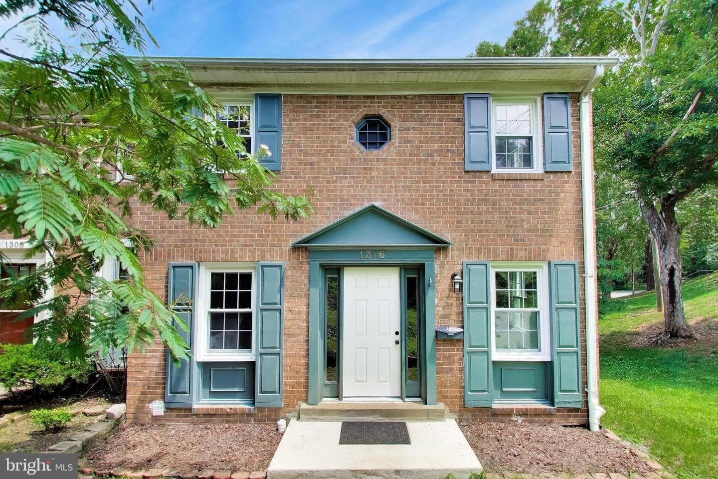 1306 Mead Terrace photo 3