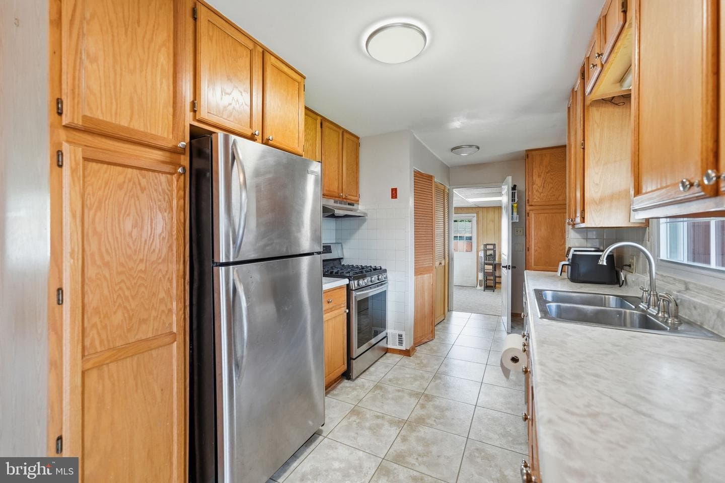 906 Wingfield Road photo 11