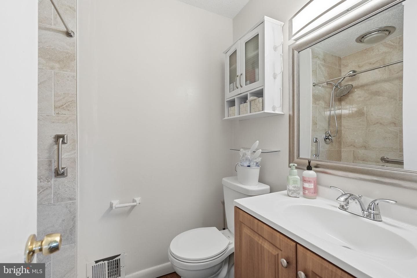 906 Wingfield Road photo 18