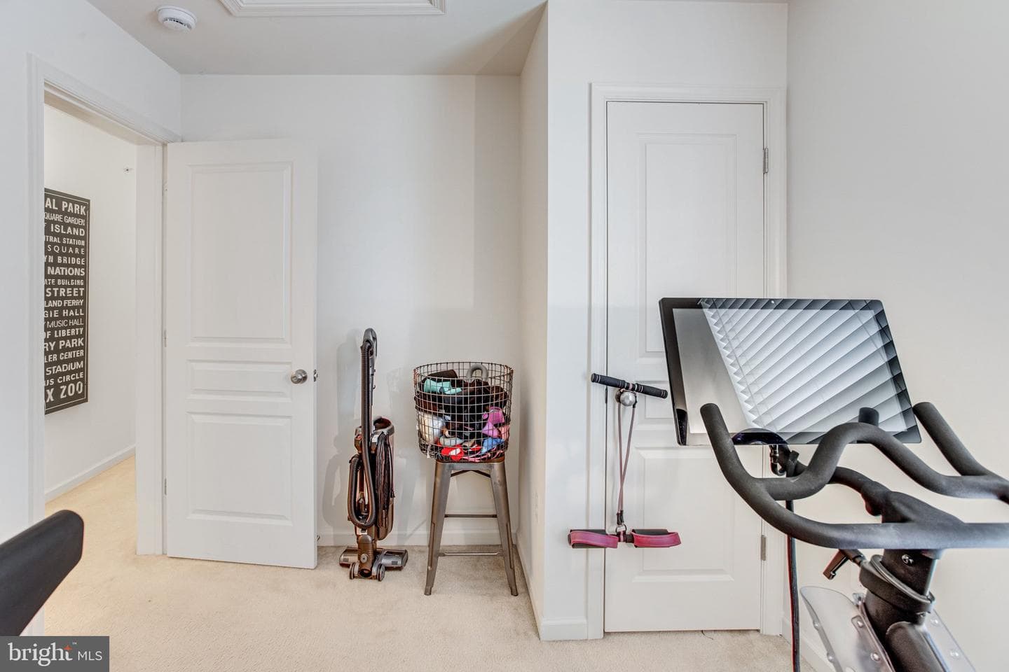 1567 Renate Drive photo 22