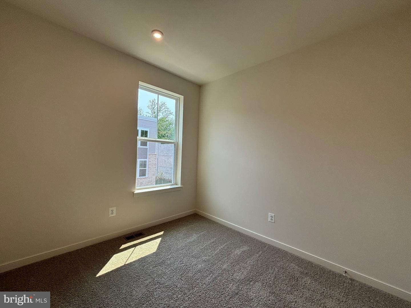 18022 Alicia Avenue photo 20