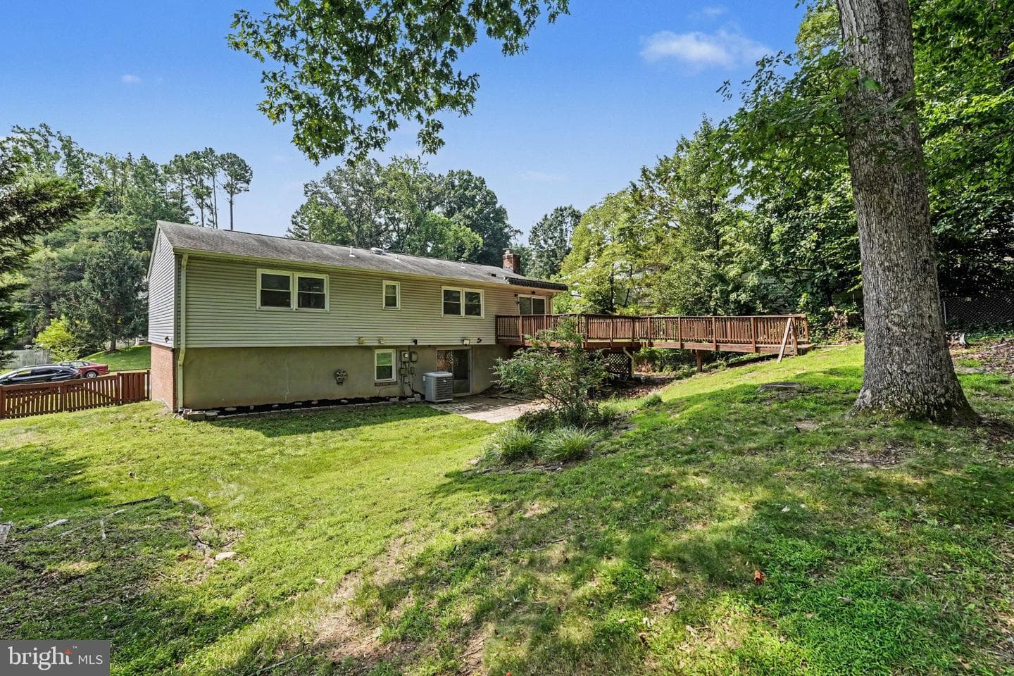 5529 Neddleton Avenue photo 3