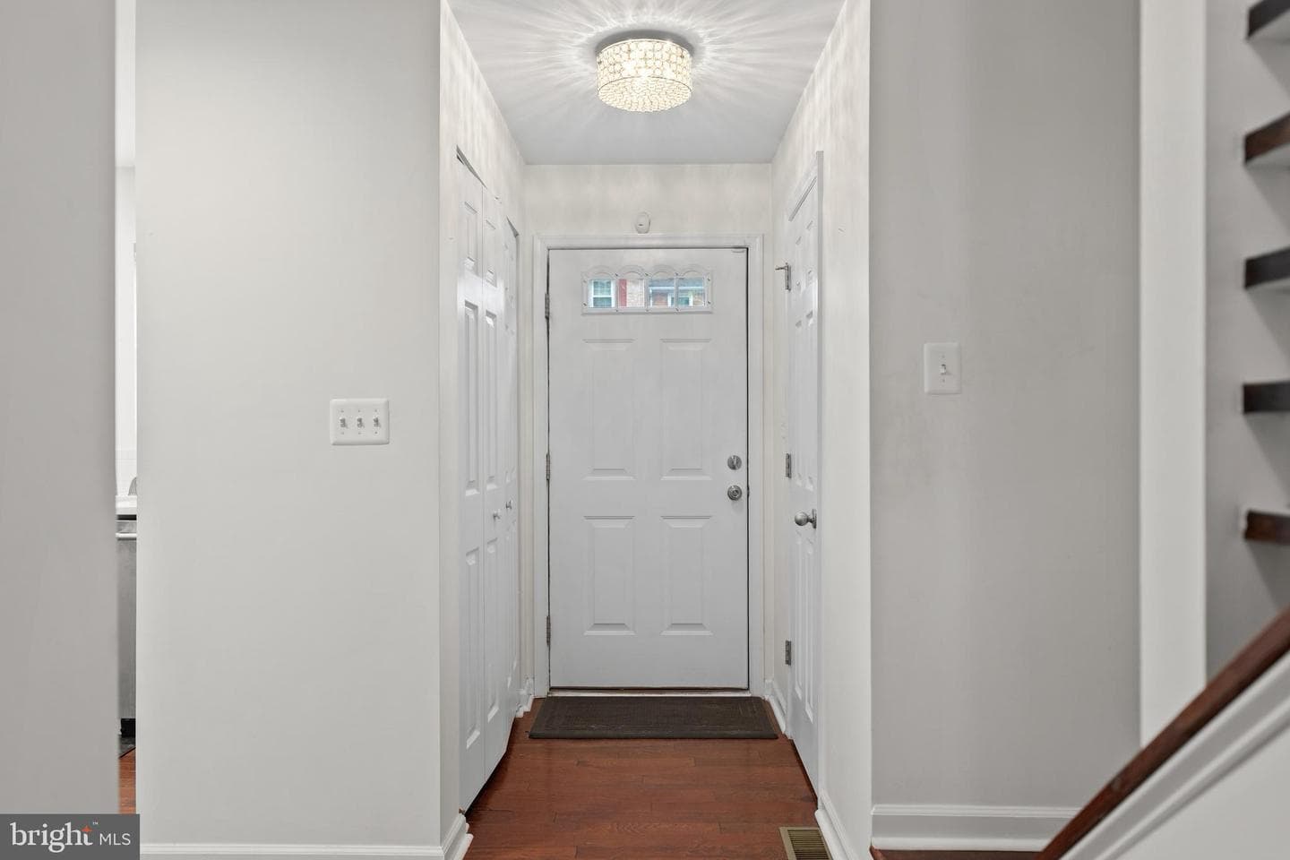 2030 Mayflower Drive photo 4