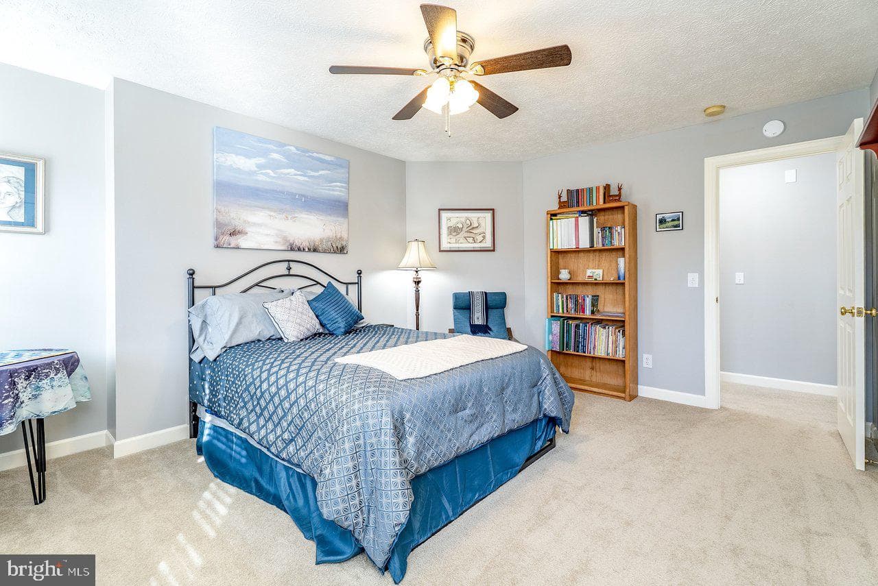 760 Confederacy Dr photo 45