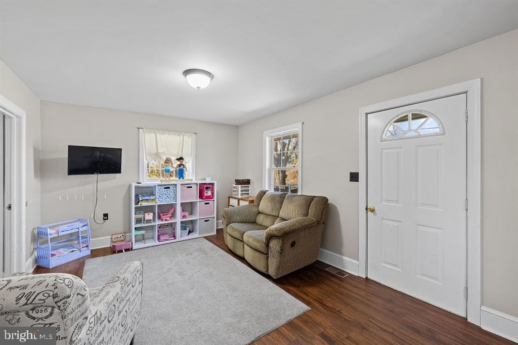1015 Hamlet Drive photo 8