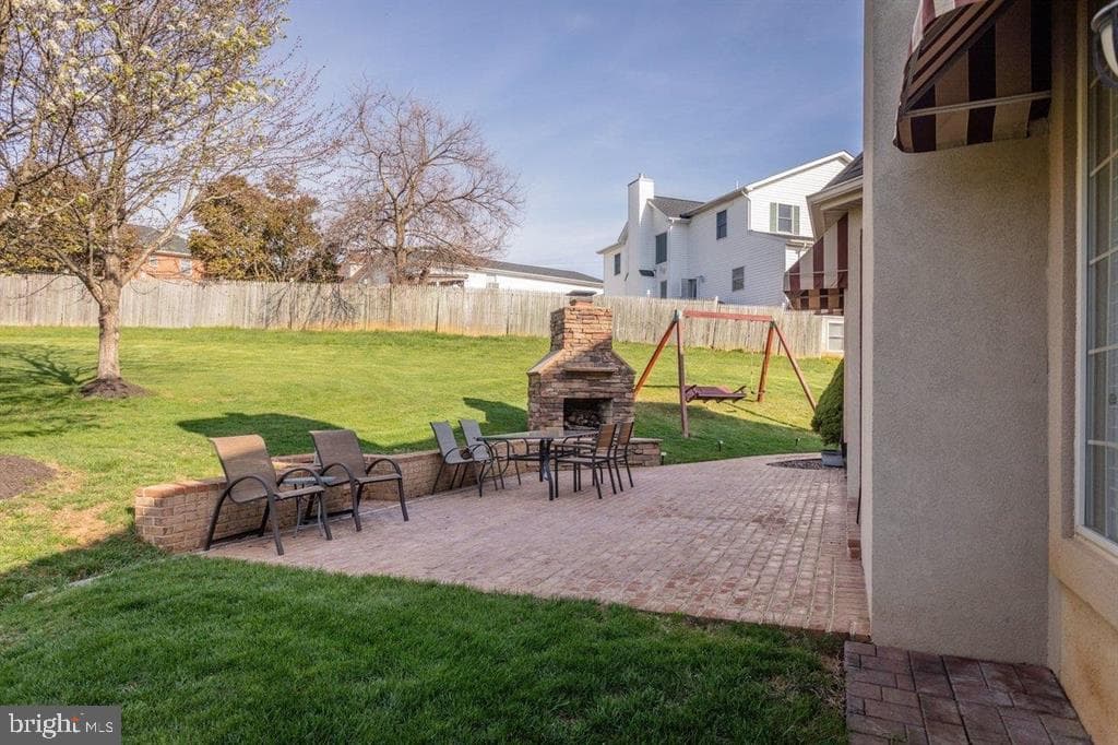 580 Regiment Road photo 55