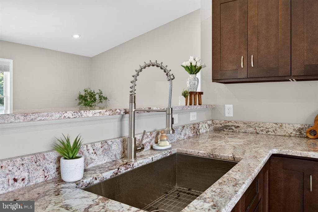 357 W Springbrook Road photo 12