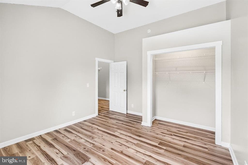 8905 Shade Tree Lane photo 24