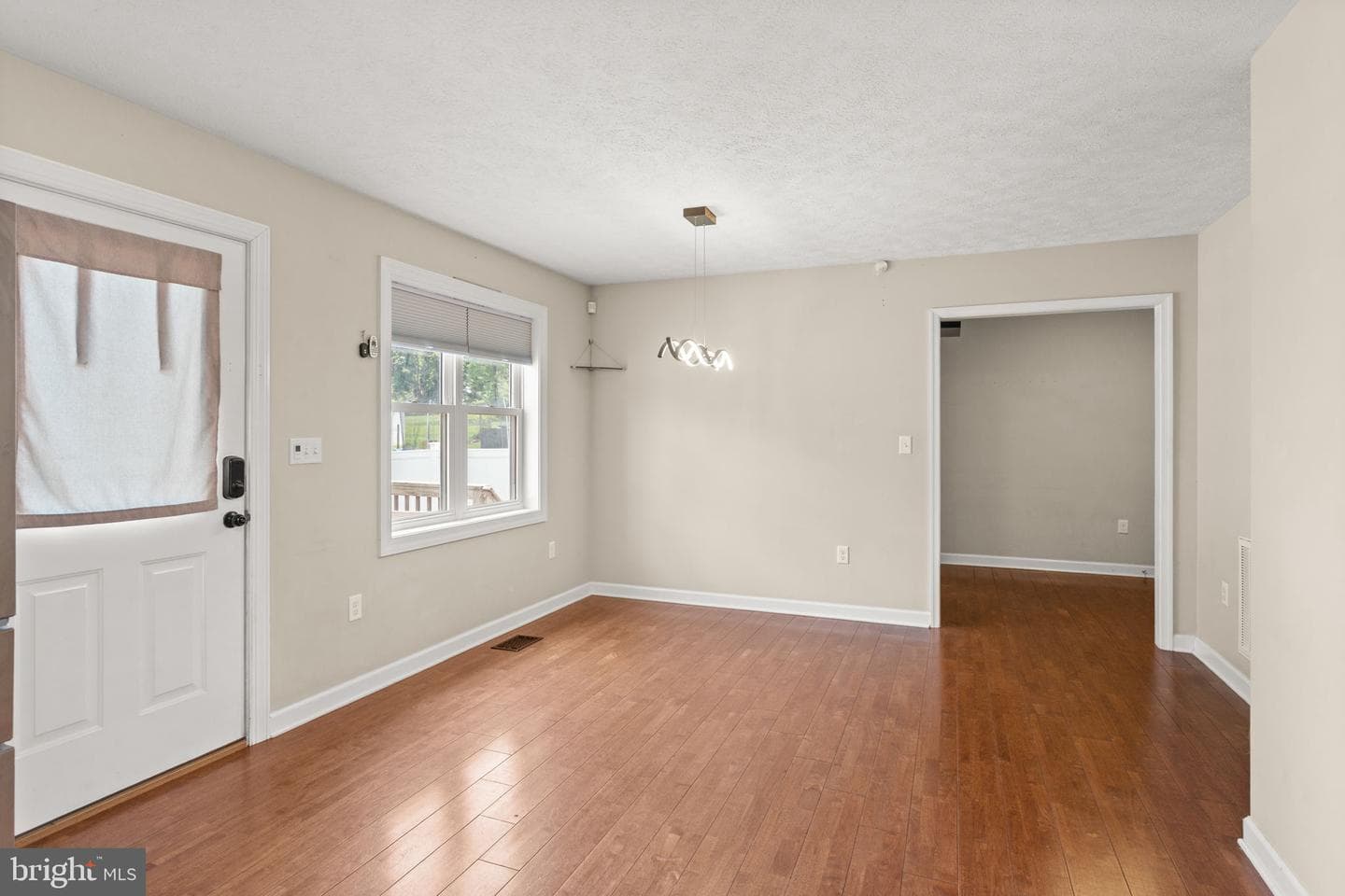 315 Rustic Avenue photo 6
