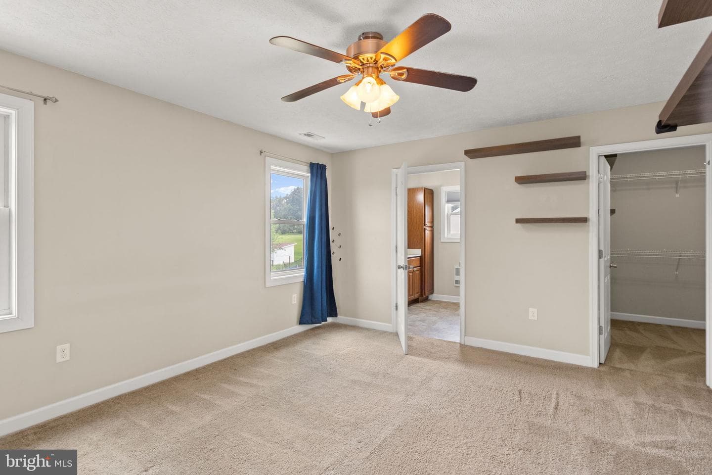 315 Rustic Avenue photo 9