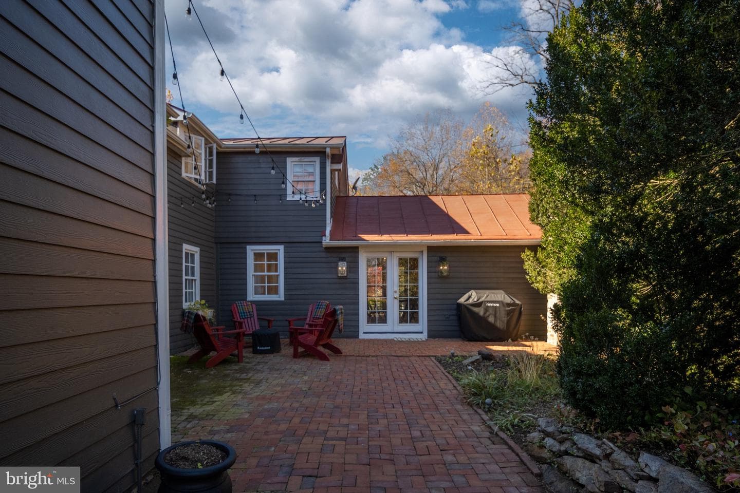 560 Richmond Road photo 106