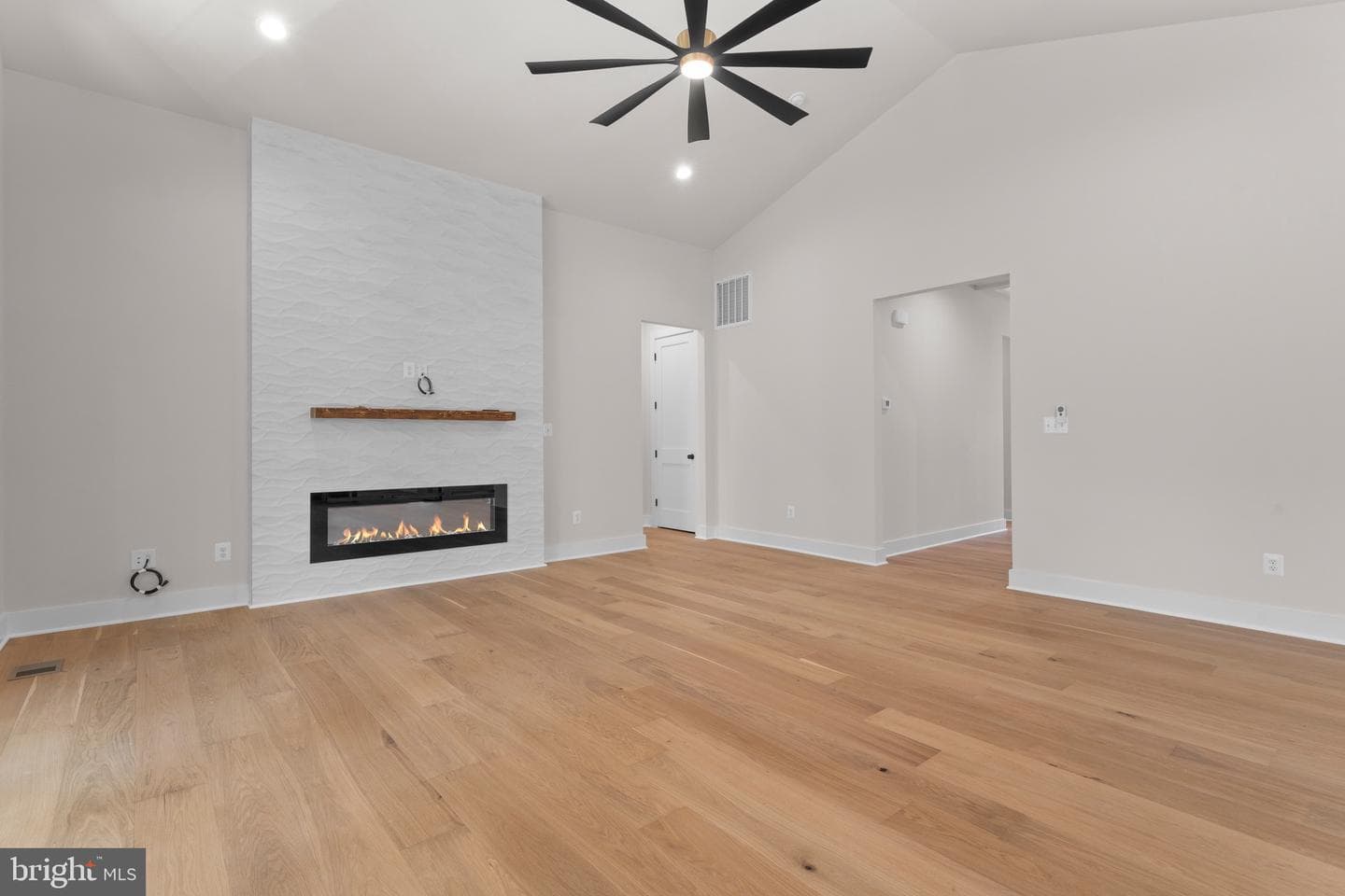 4F Windemeer Ln photo 4