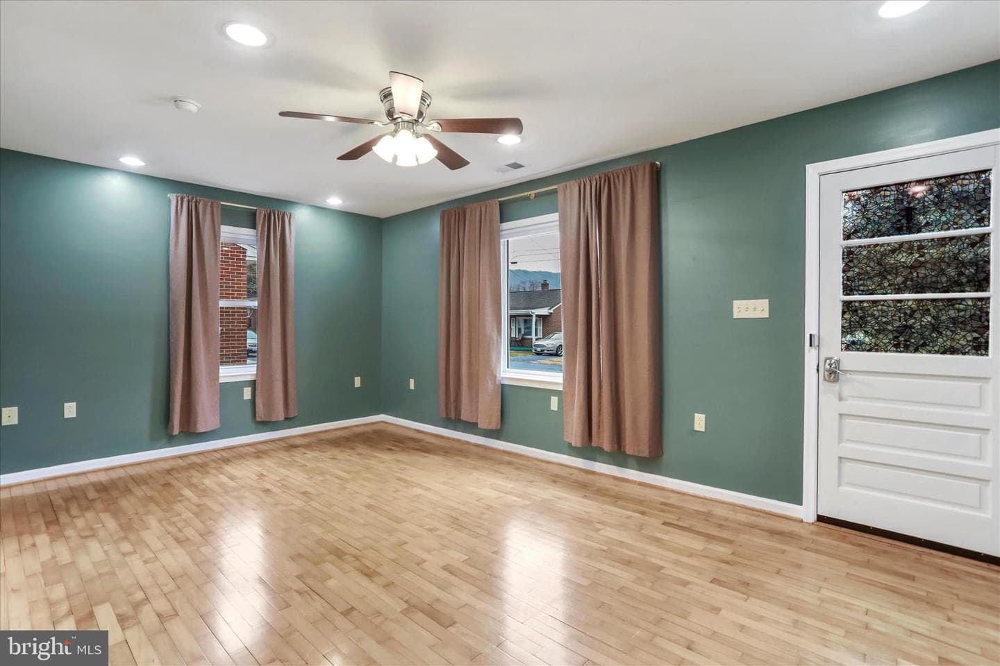 149 Brown Street photo 6