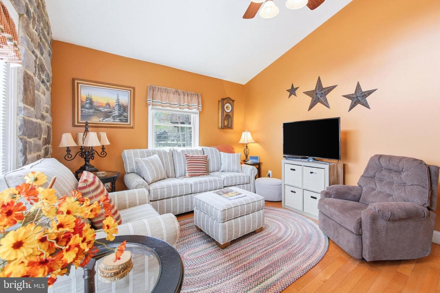 262 Hogan Drive photo 4