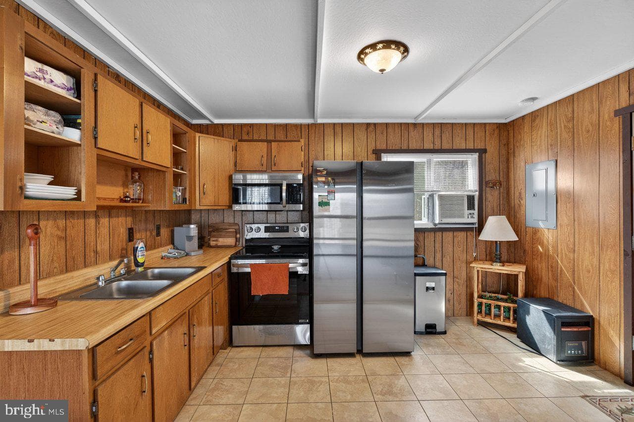 137 Sandstone Lane photo 7
