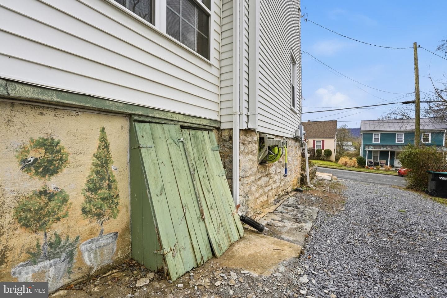 219 N Church Street photo 15