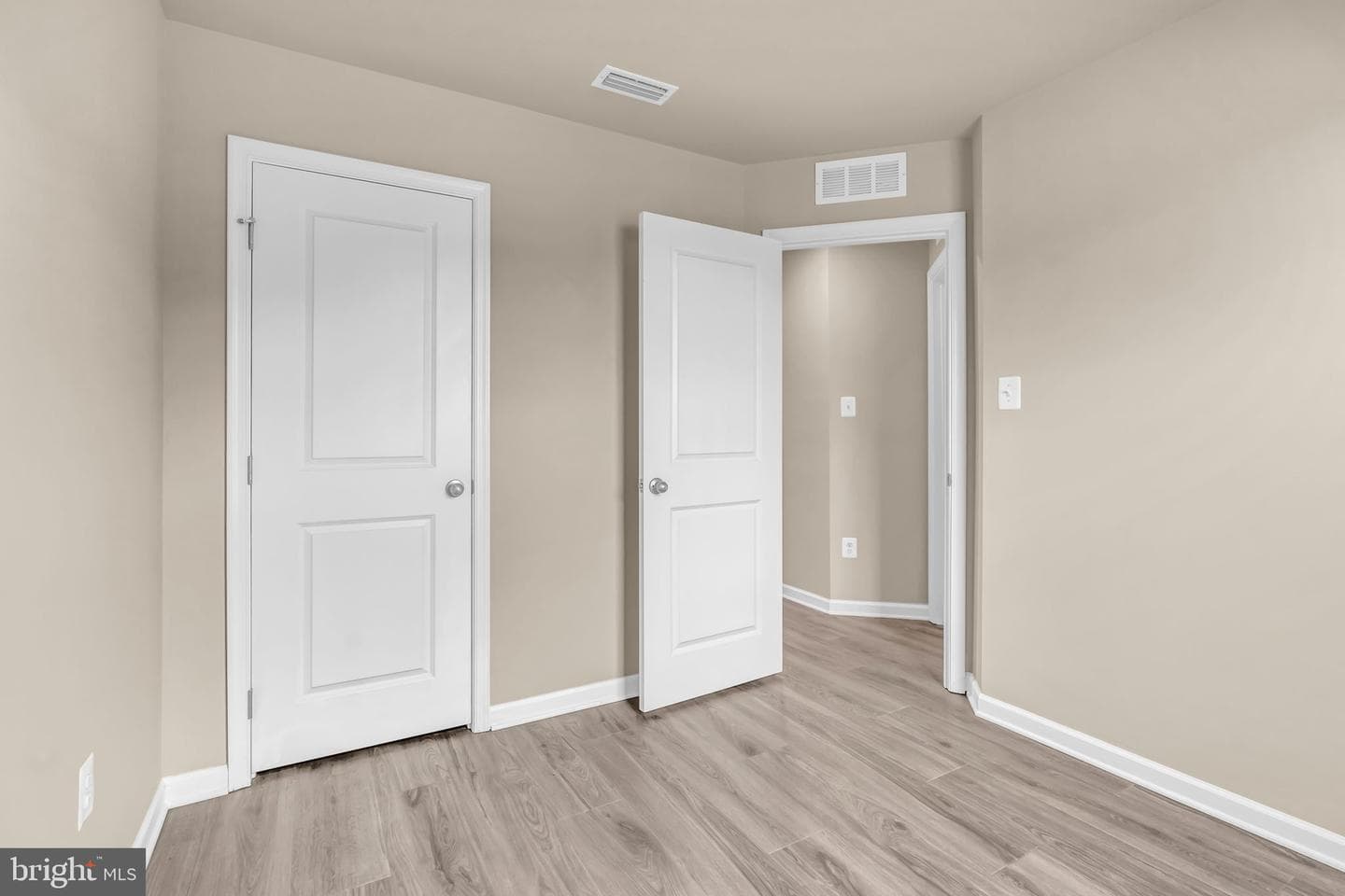 307 Williams Street photo 25
