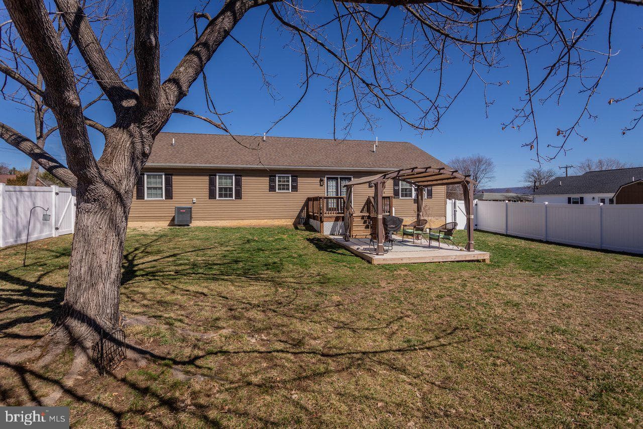 505 W North Street photo 55