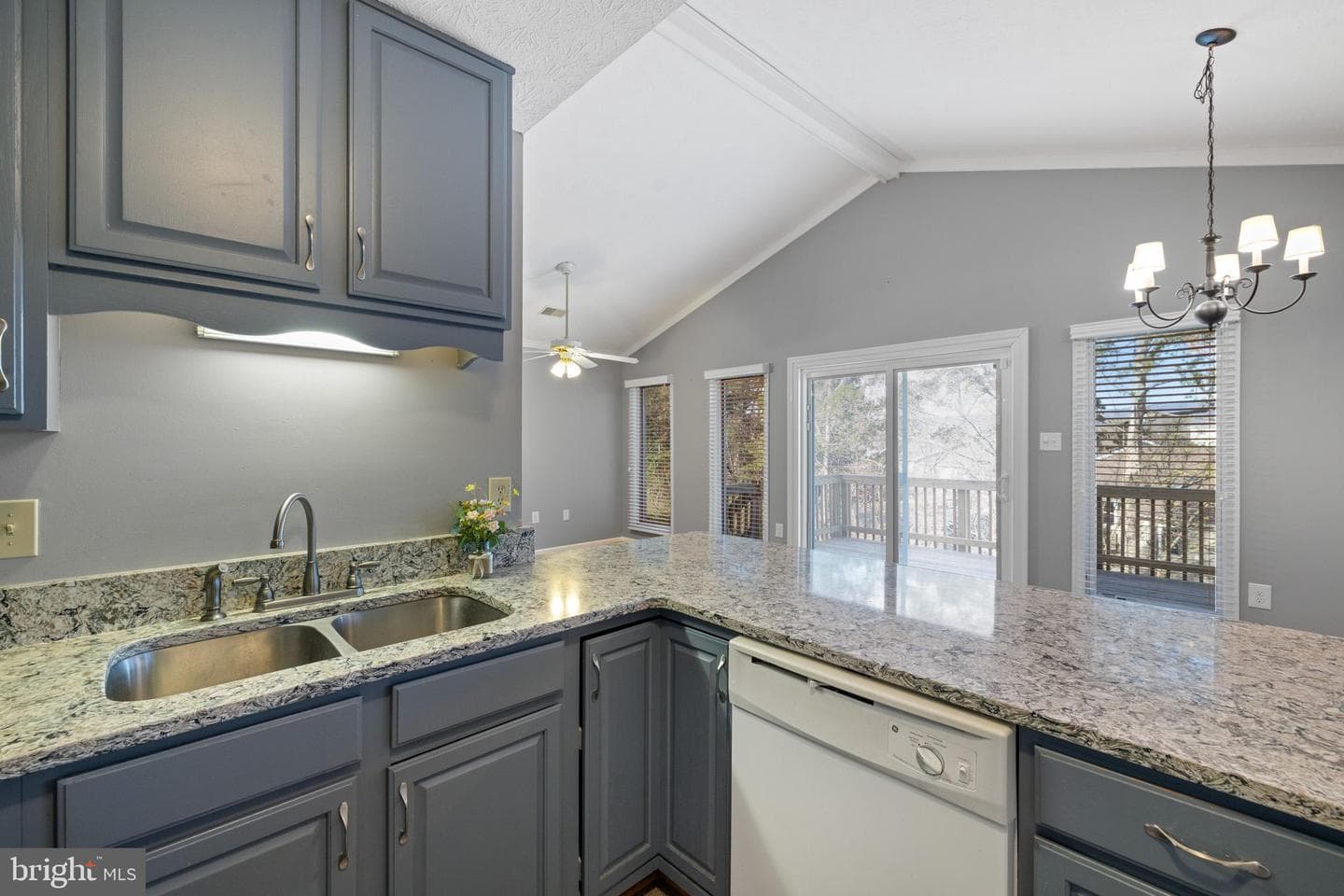 41 Deaken Circle #b-6 photo 24