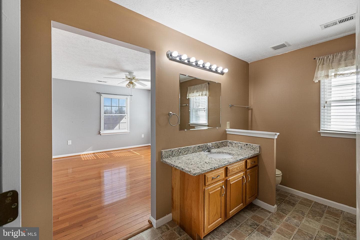 41 Deaken Circle #b-6 photo 40