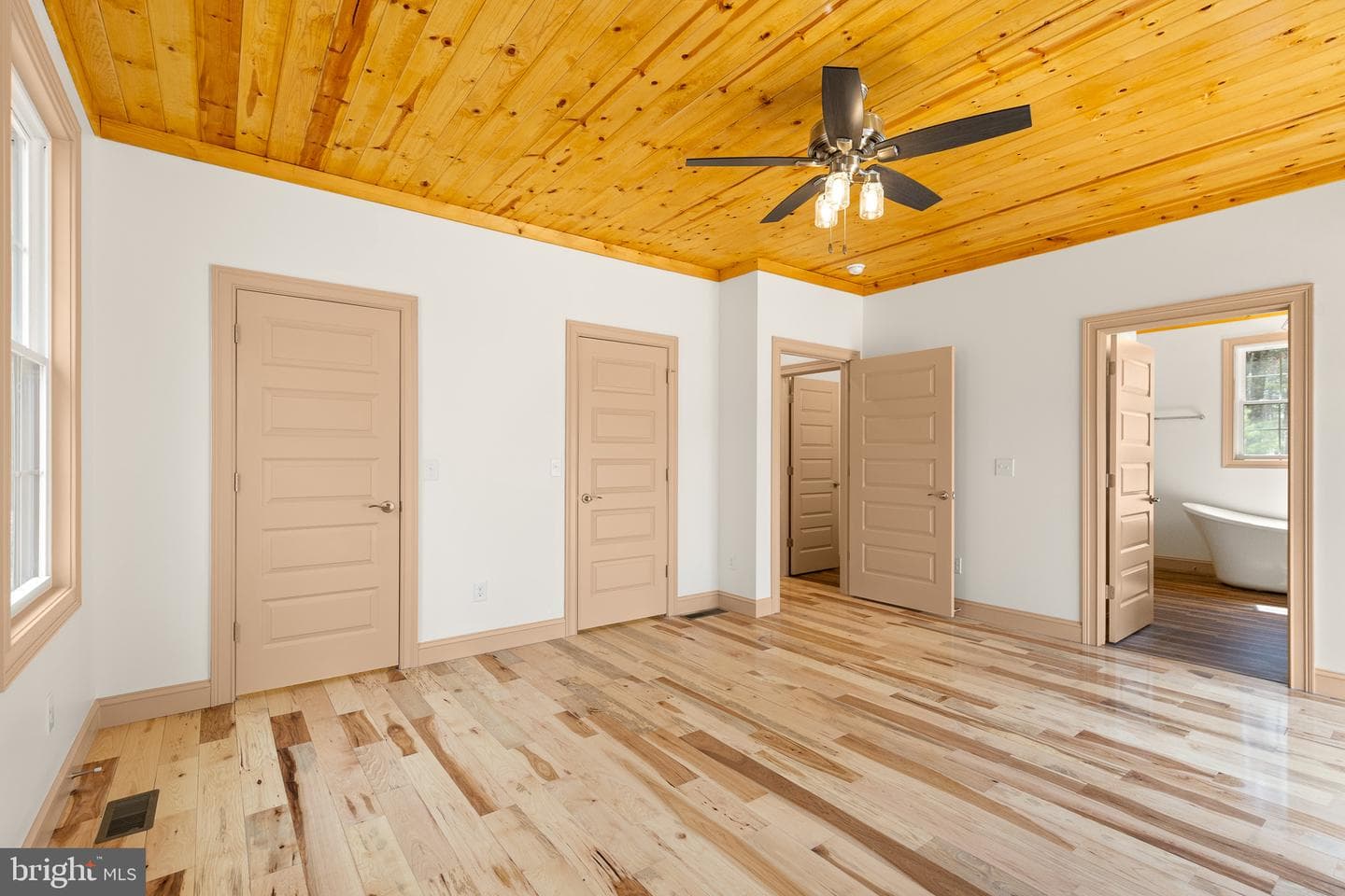 8399 Supinlick Ridge photo 15