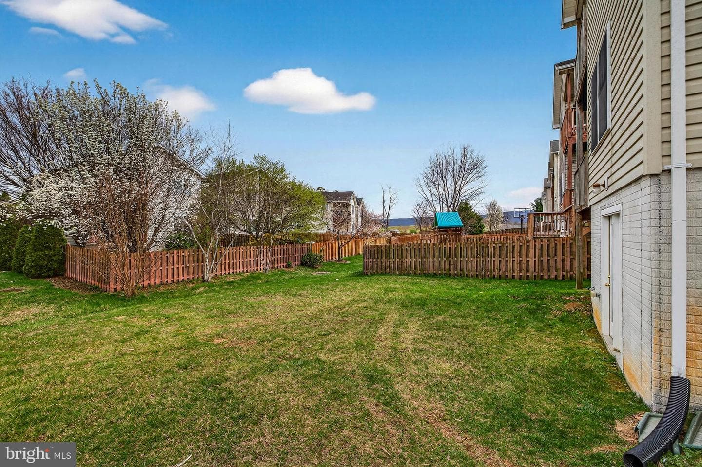 355 Hoover Road photo 52
