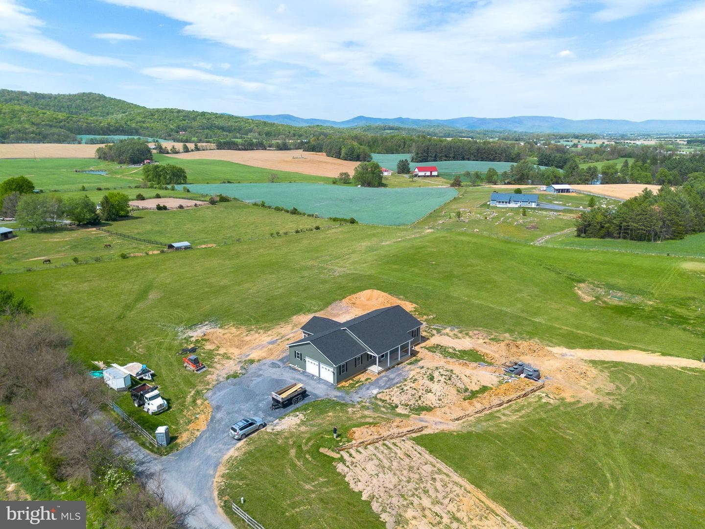 1611 Pleasant View photo 4