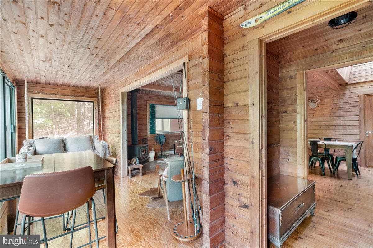 513 Straton photo 7