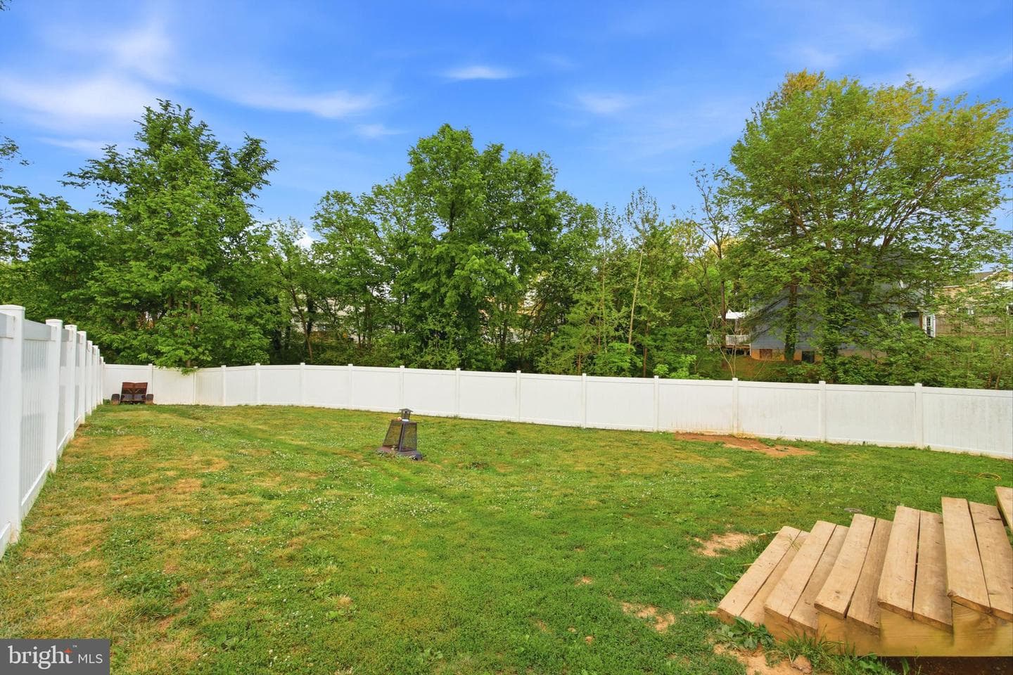 658 W King Street photo 18