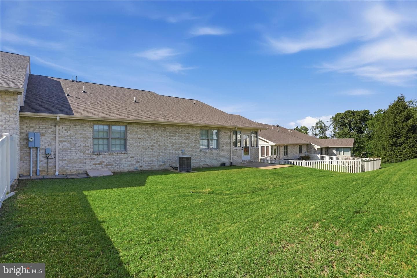 621 Kestrel Court photo 28