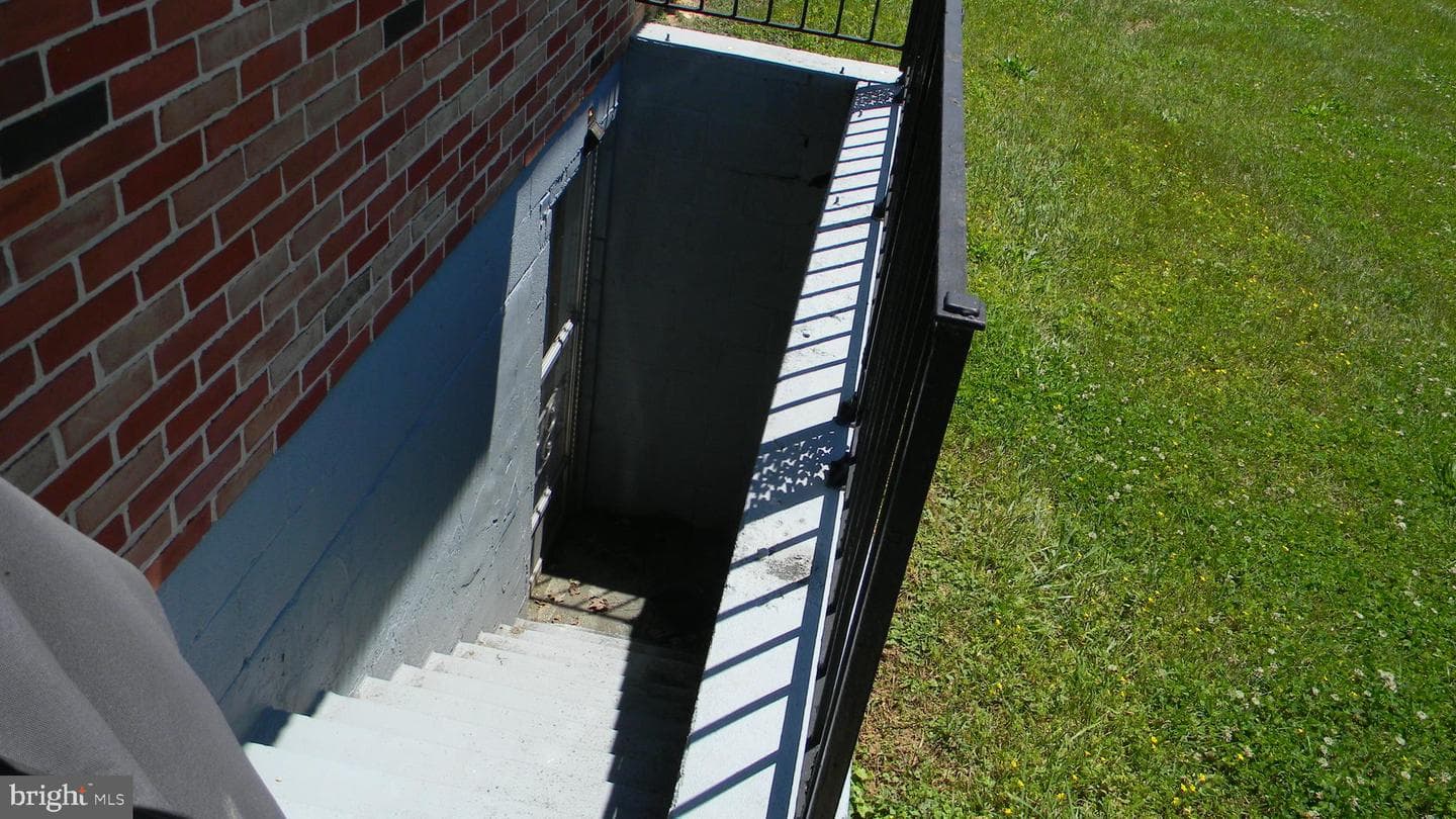 129 Apple Ave photo 13