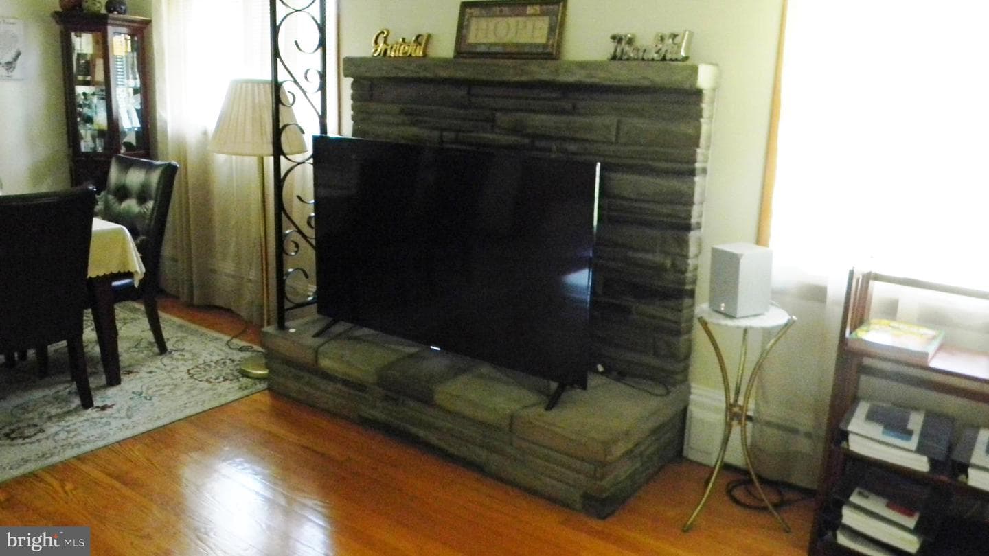 129 Apple Ave photo 18