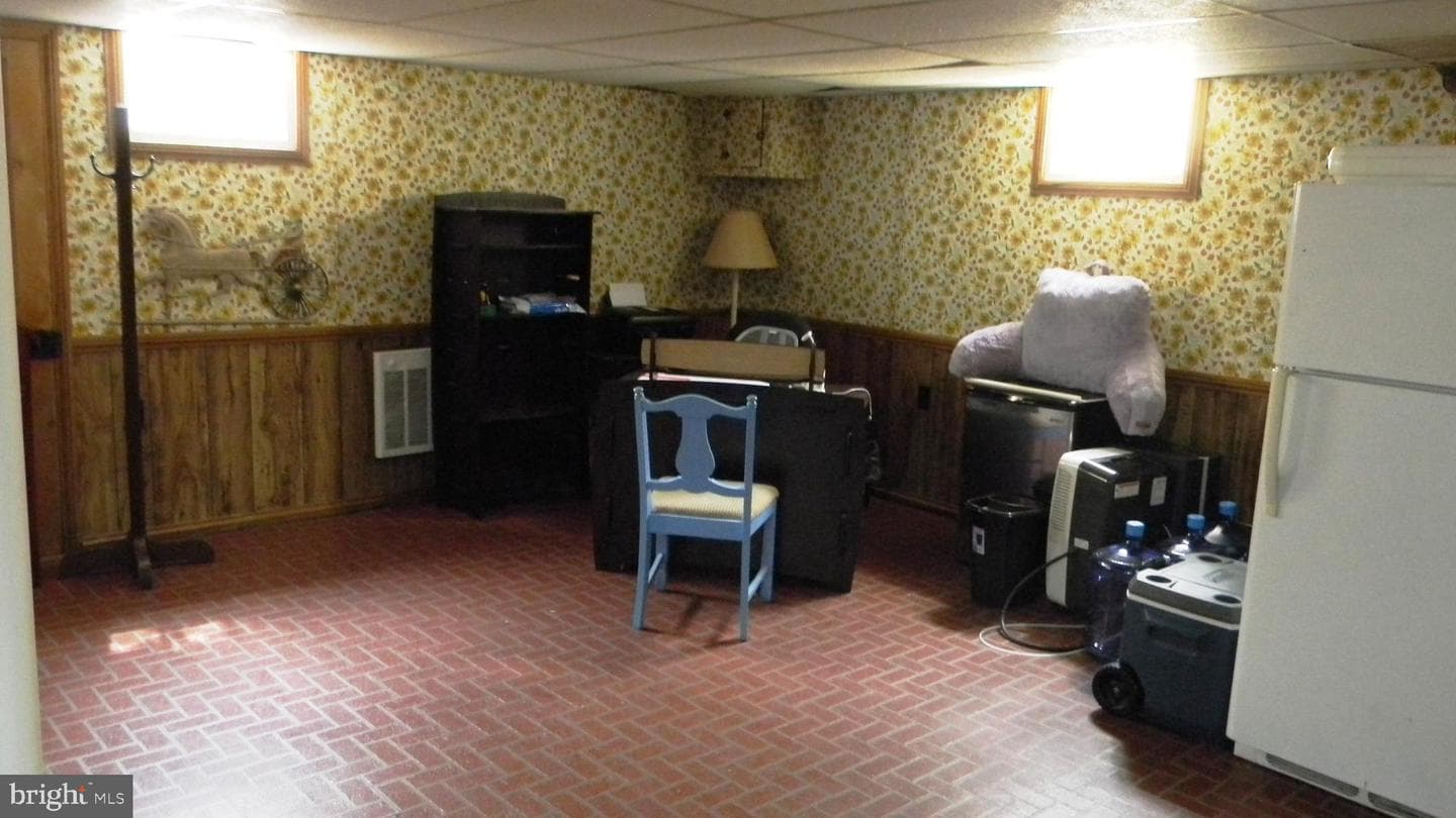 129 Apple Ave photo 33