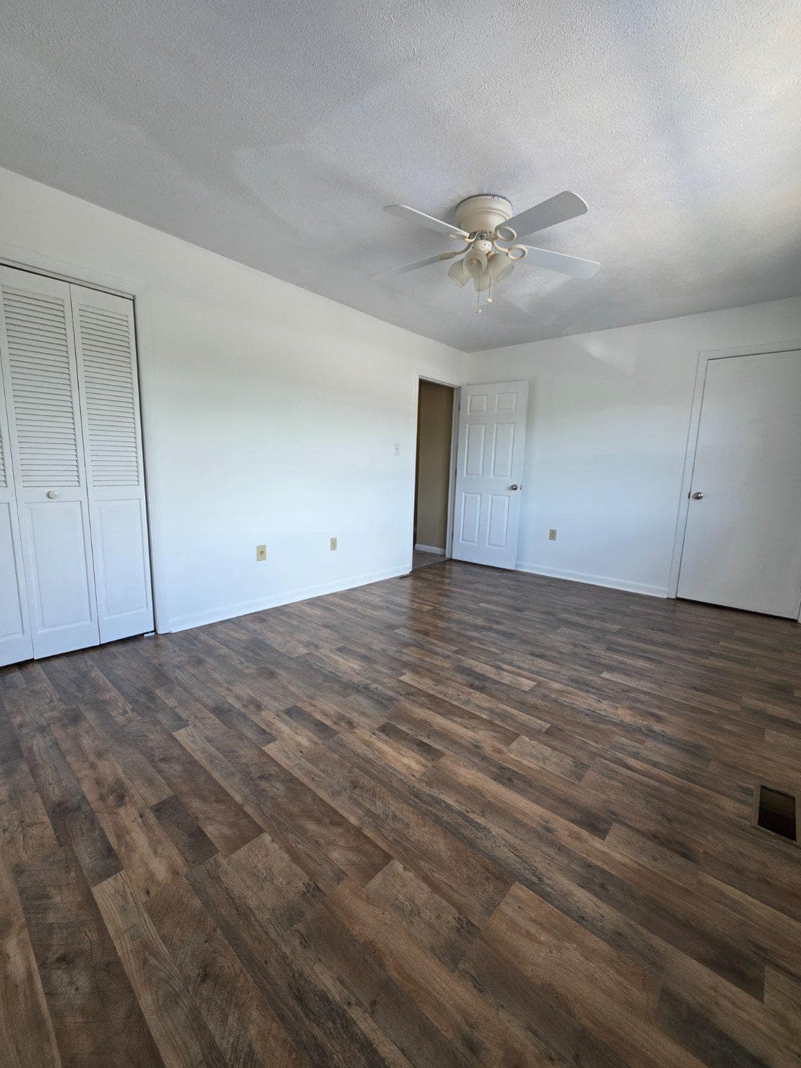 916 Hilltop Drive photo 30
