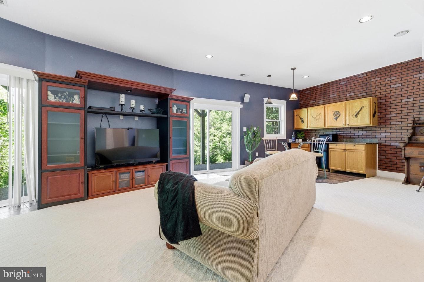 167 Williams Lane photo 29