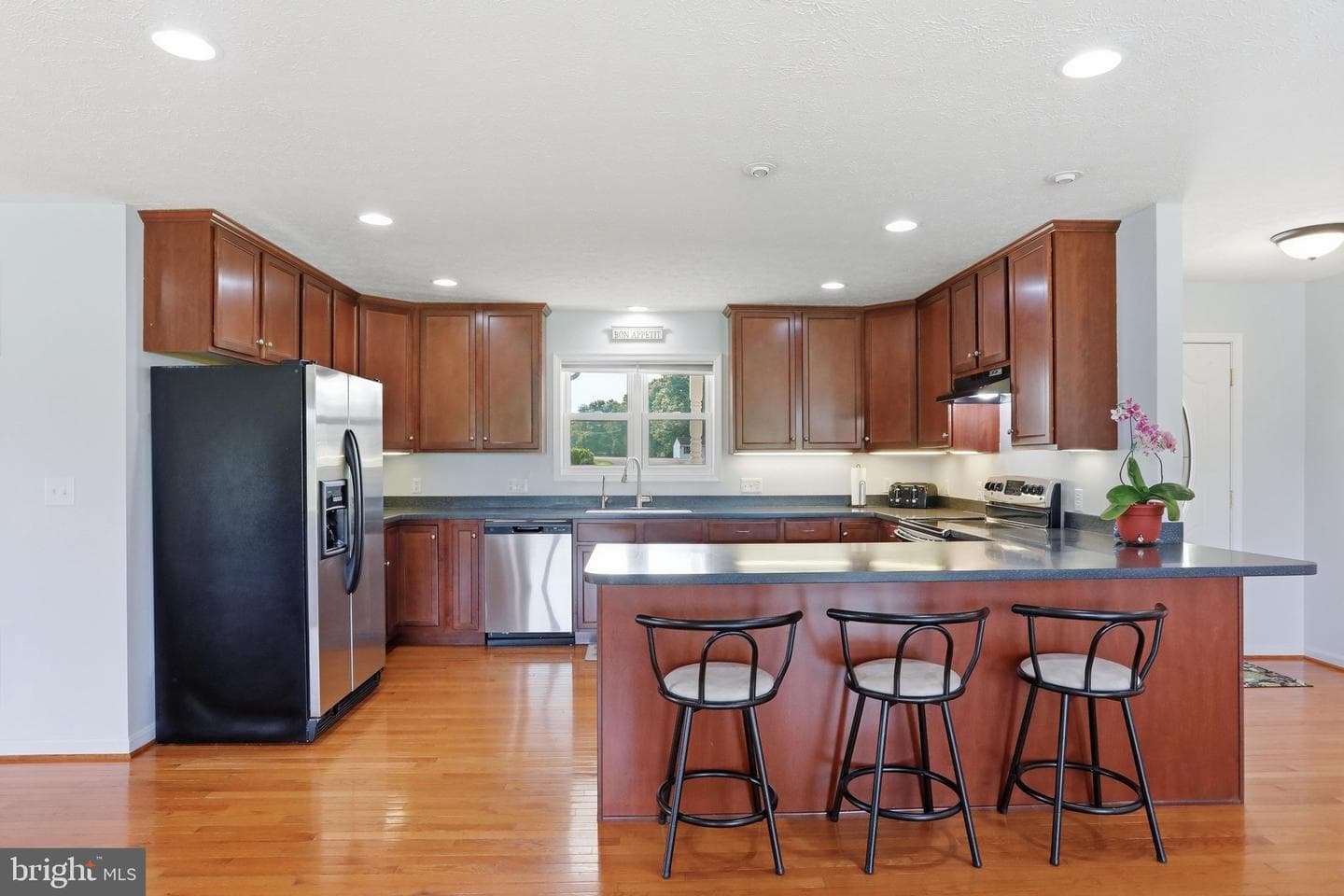 110 Summers Lane photo 13
