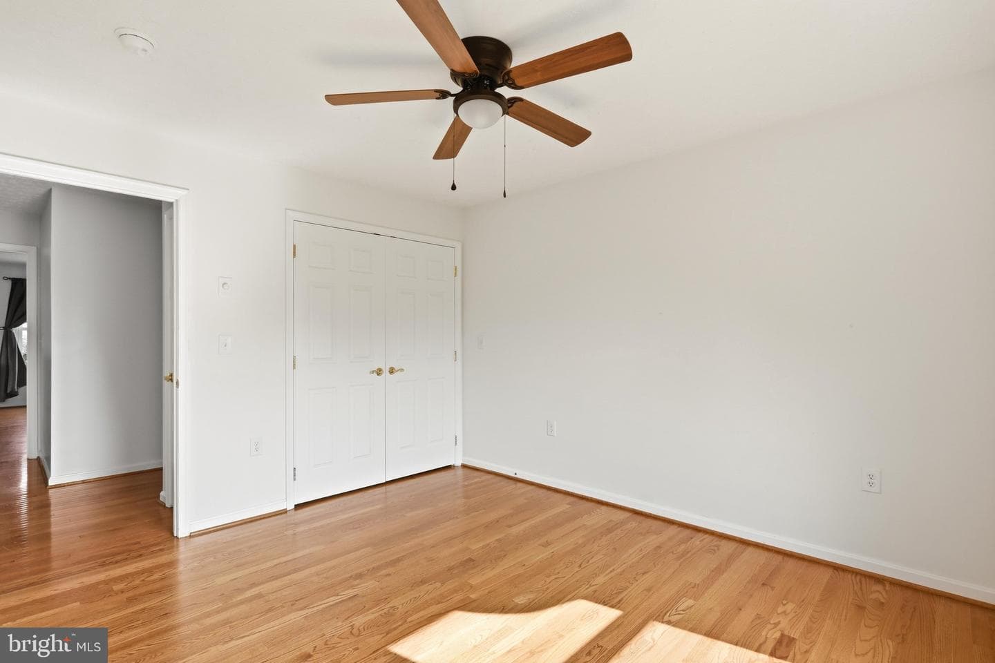 110 Summers Lane photo 27