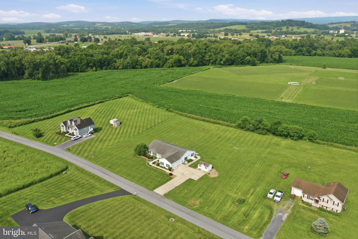 110 Summers Lane photo 47