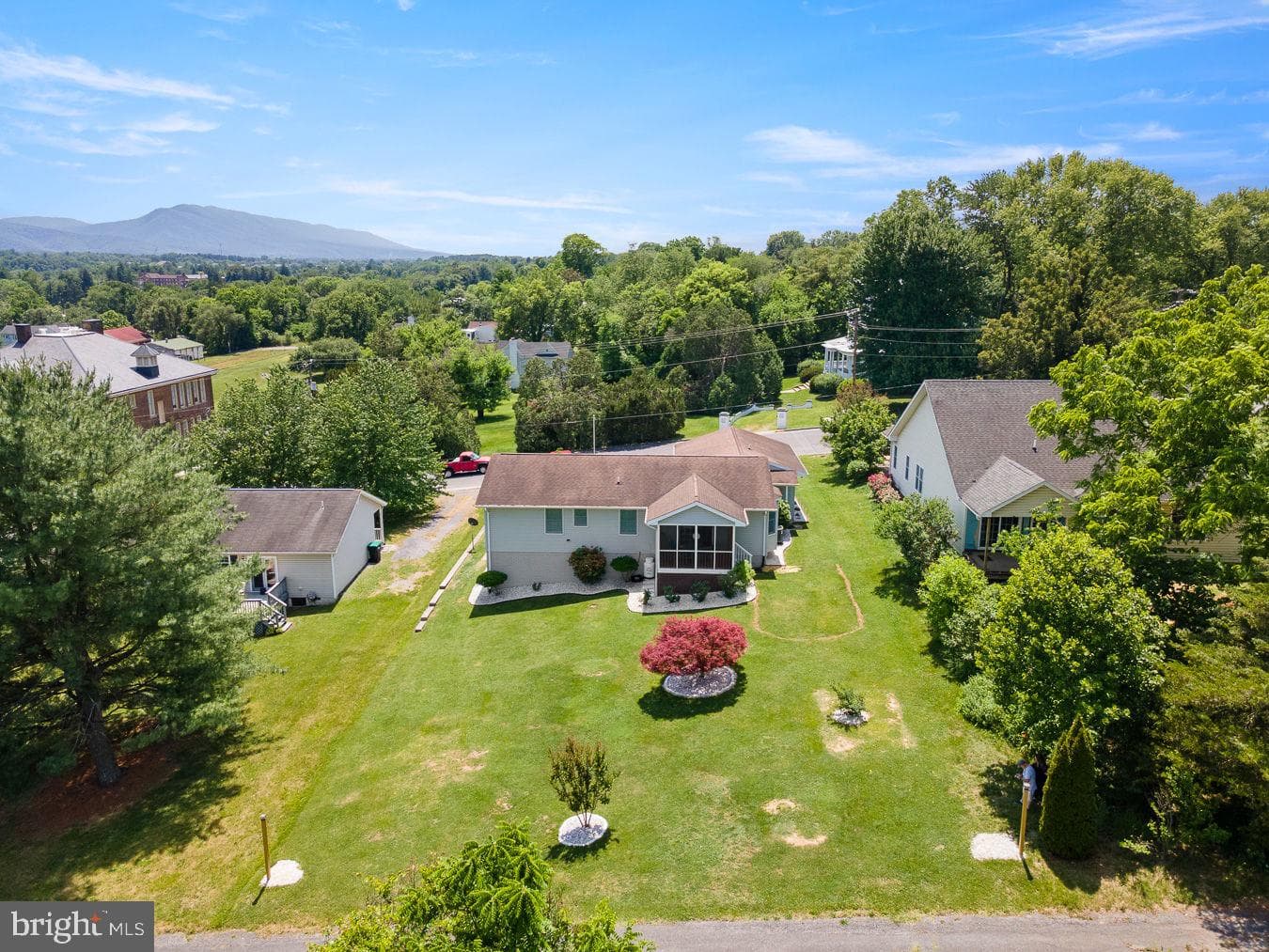 422 W Court Street photo 32