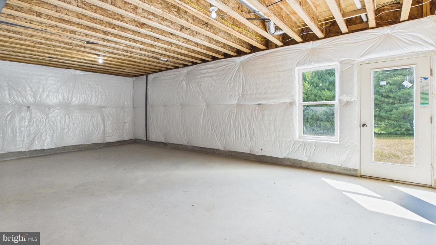 211 211 Princess Caroline Court photo 70