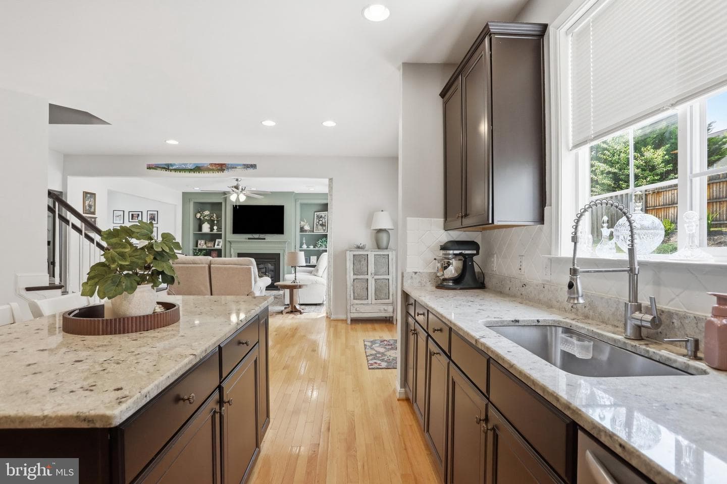 465 Meghann Dr photo 17