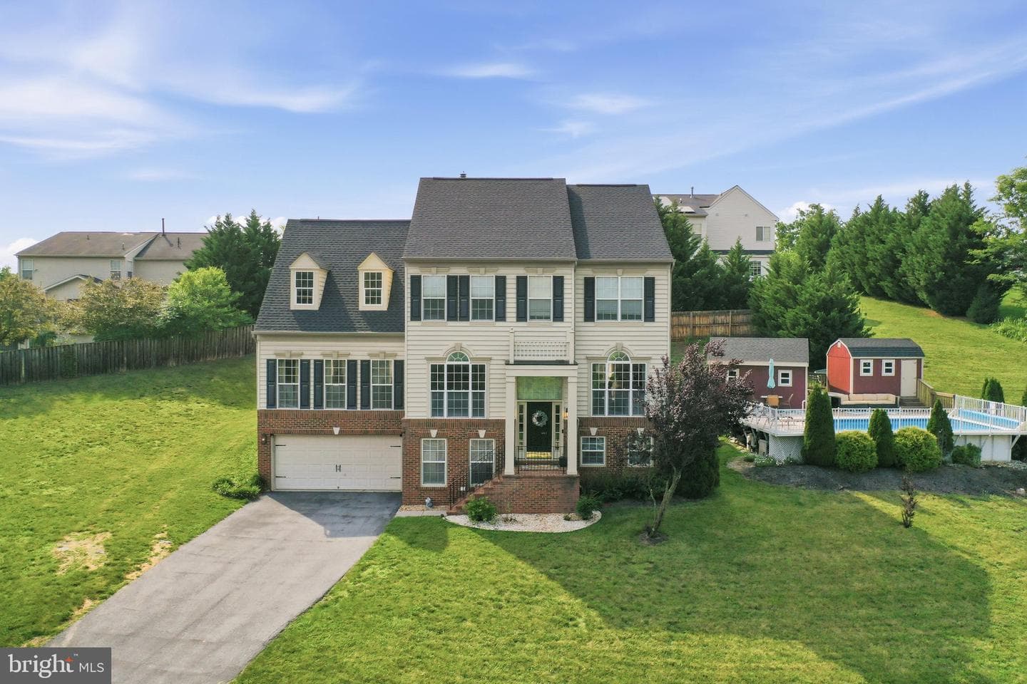 465 Meghann Dr photo 3