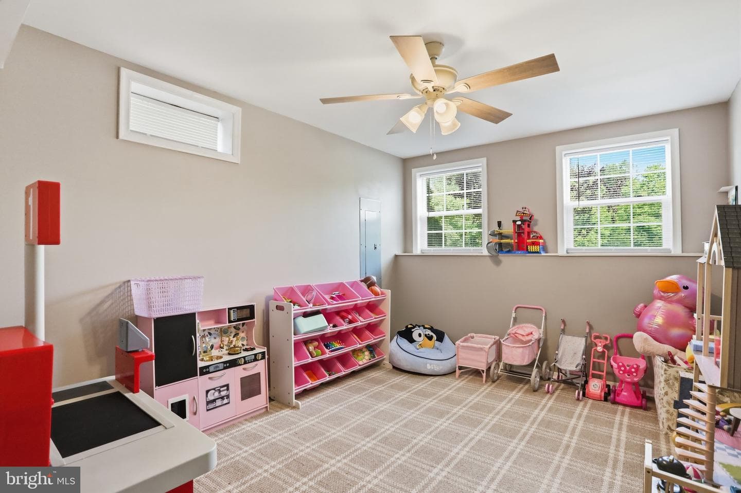 465 Meghann Dr photo 46