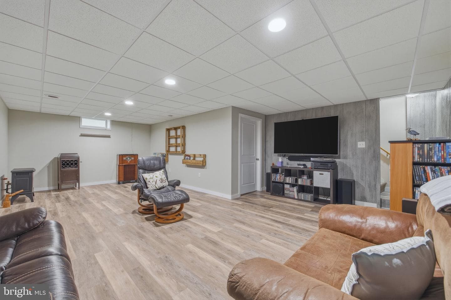 705 Stonecrest Drive photo 35